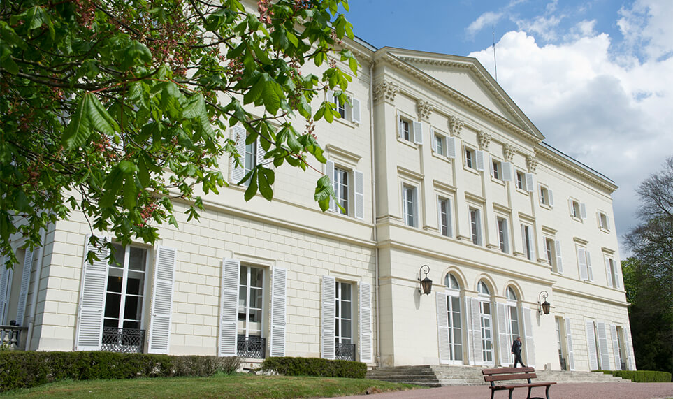 巴黎高等商学院