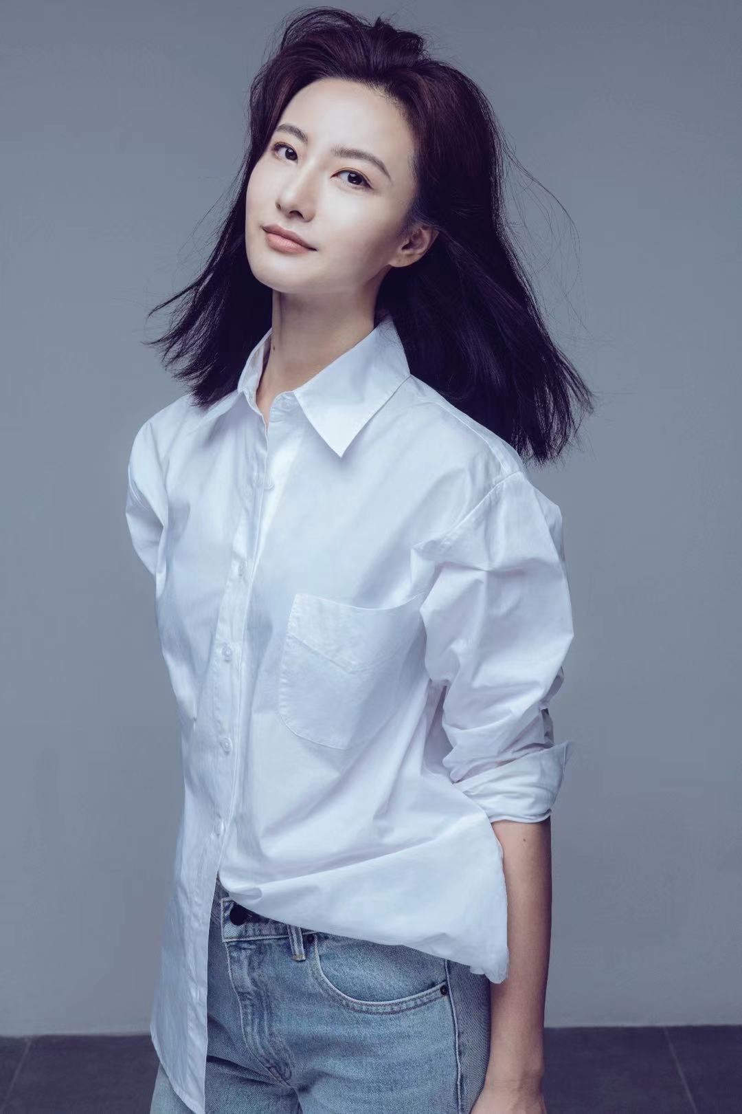  p>万潼,出生于山东省济南市,中国内地影视女演员,主持人.