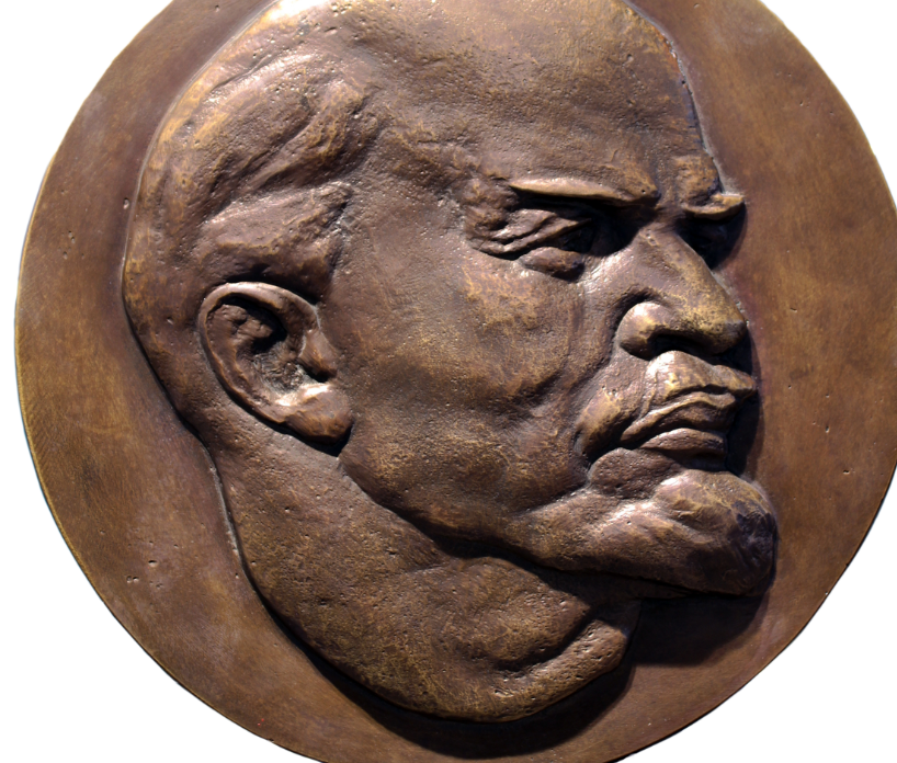  p>《列宁头像》是张祖武20世纪50年代的作品,以"红色经典"样式的代表