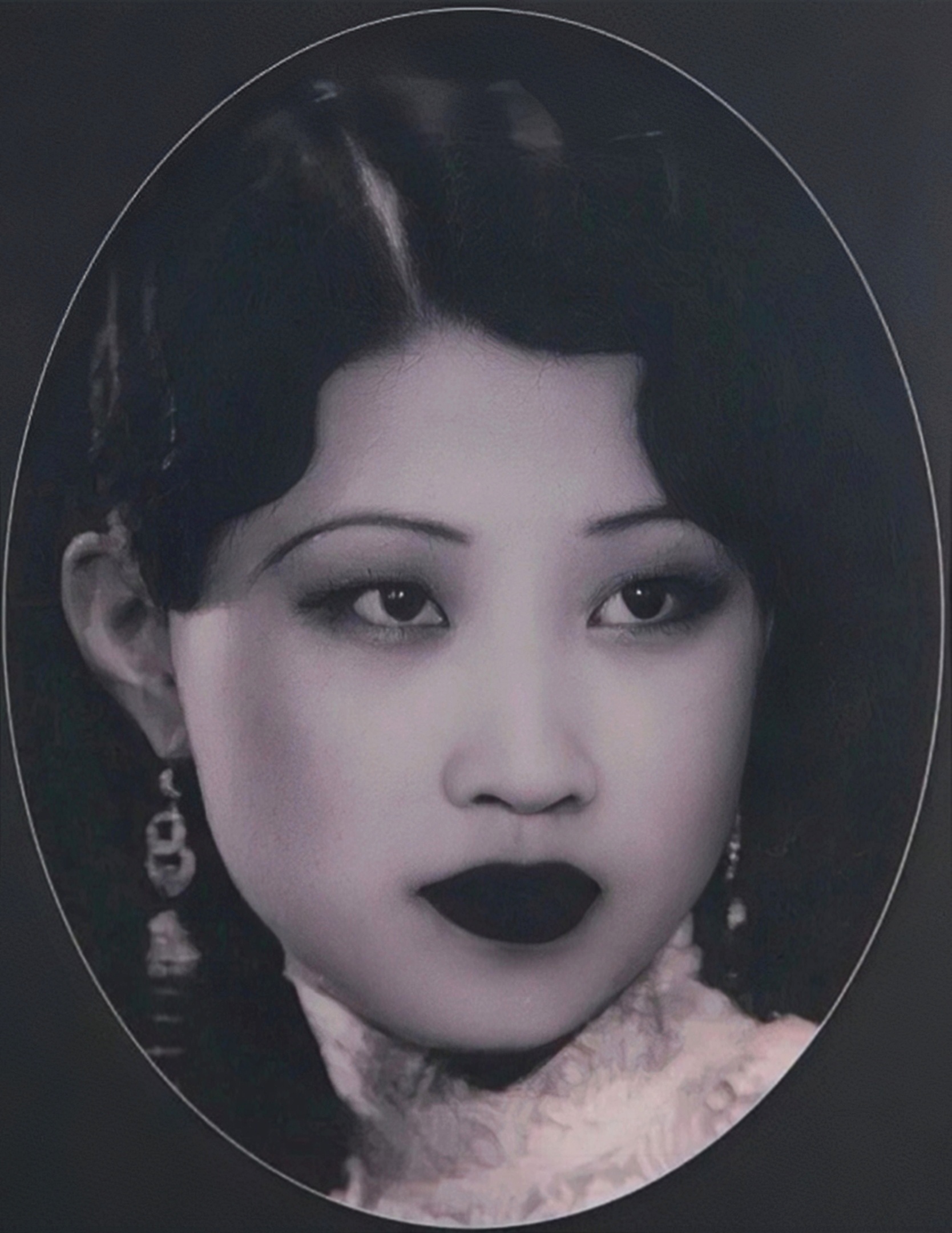  p>赵一荻(1912年5月28日—2000年6月22日),女,汉族,又名绮霞,乳名香