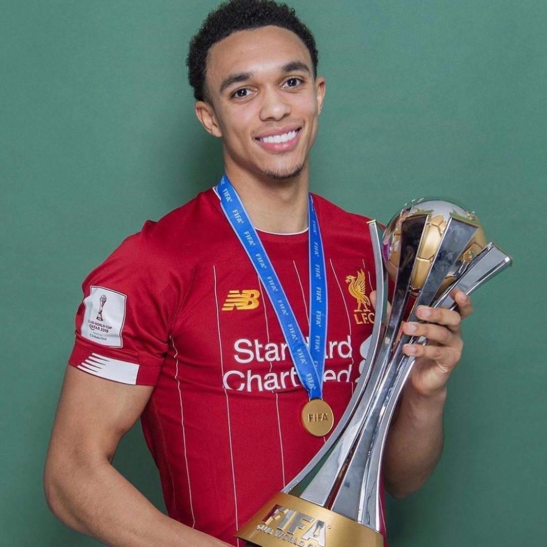 特伦特·亚历山大-阿诺德