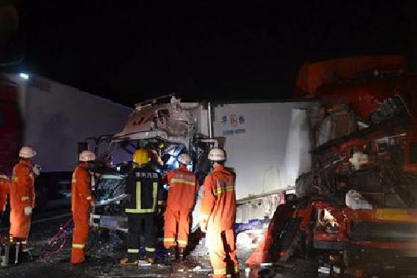 2021年4月17日济广高速车辆追尾事故