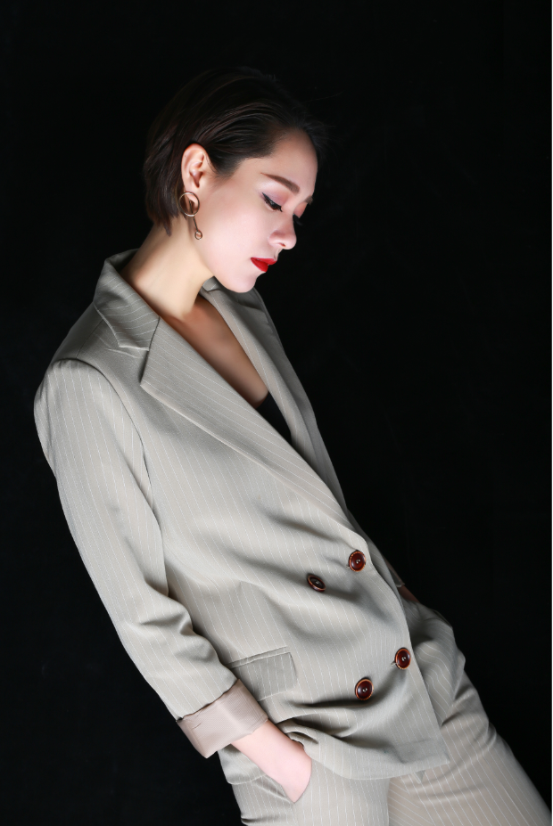  p>余超颖,1988年10月26日出生于浙江宁波,中国大陆女歌手,毕业于 a