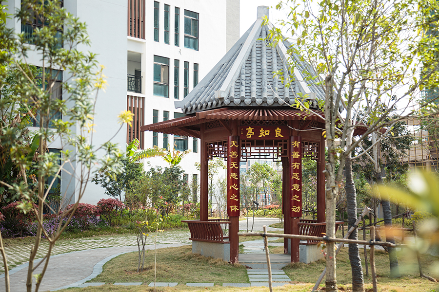 赣州市厚德外国语学校