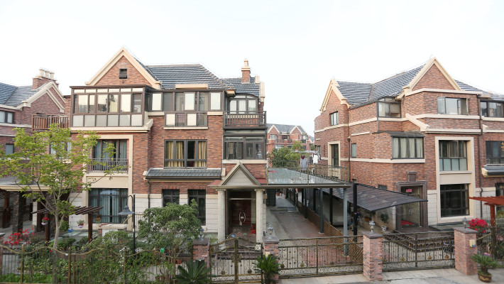  p>雍华府(别墅)位于上海市闵行颛桥,由 a target="_blank" href="