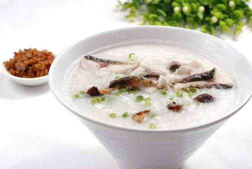 鱼鳔俗称鱼泡,其主要成分为高级胶原蛋白,含有多种