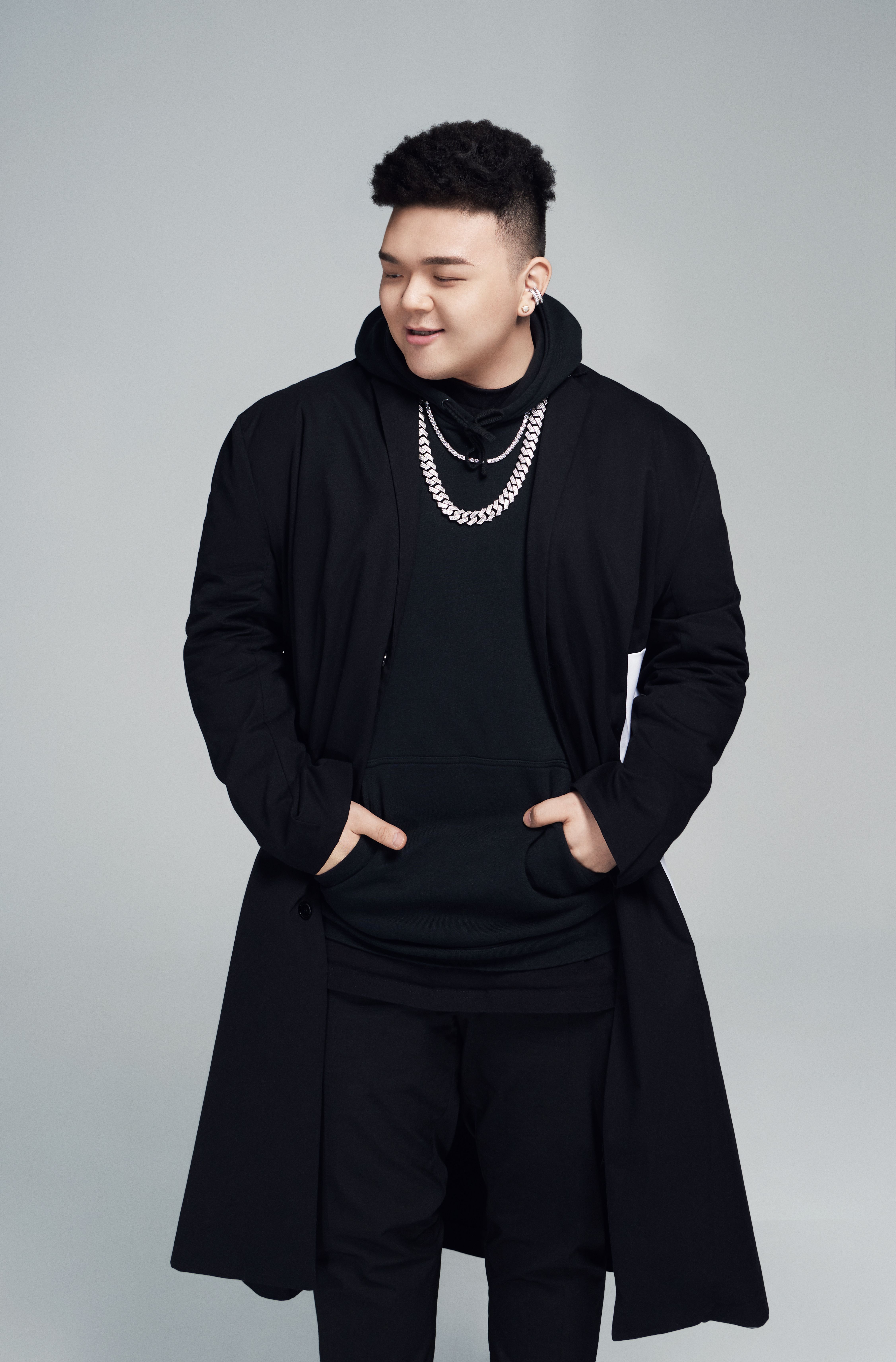 艾福杰尼(after journey),本名陈嘉申,1992年3月26日出生于新疆库尔勒