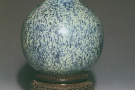 清洒蓝釉反口石榴尊