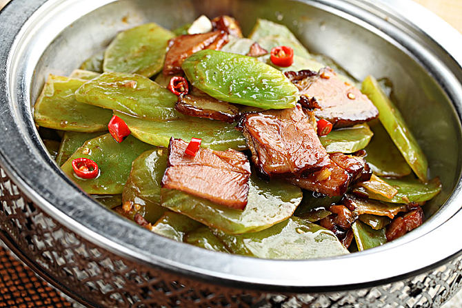 干锅莴笋腊肉