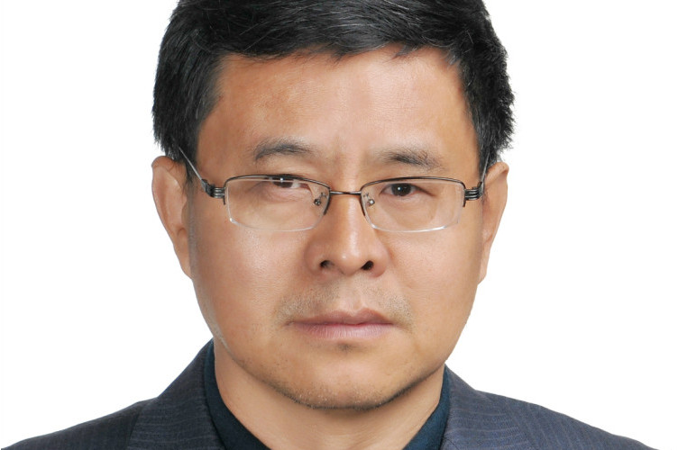  p>刘洪波,男,&nbsp;1990年毕业于山东师范大学体育系.