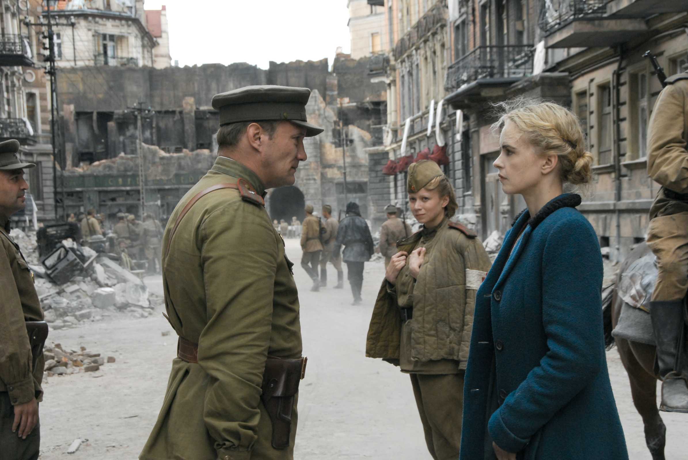  p>《柏林的女人》是由德国康斯坦丁影业制作发行的131分钟剧情影片.