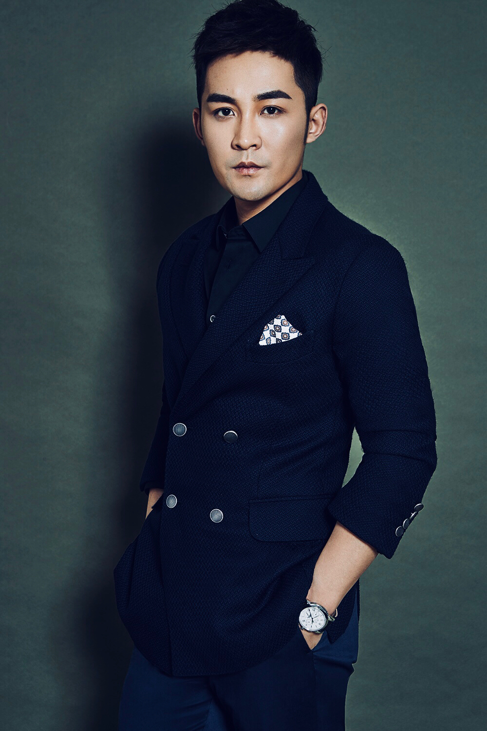  p>张粟,1987年9月24日出生于安徽省合肥市,中国内地影视男演员,毕业