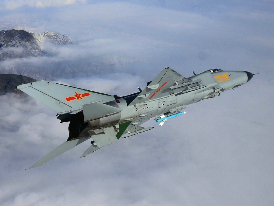 j-8,英文:shenyang j-8或f-8,北约代号:finback,译文:长须鲸)战斗机