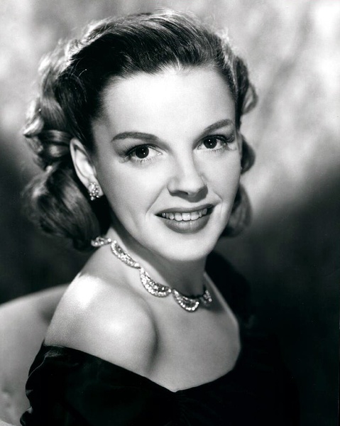  p>朱迪·嘉兰(judy garland,1922年6月10日—1969年6月22日),原名