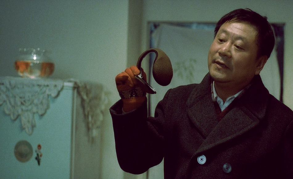  p>《跟踪孔令学》是由中国电影集团公司出品的黑色幽默喜剧电影,由 a