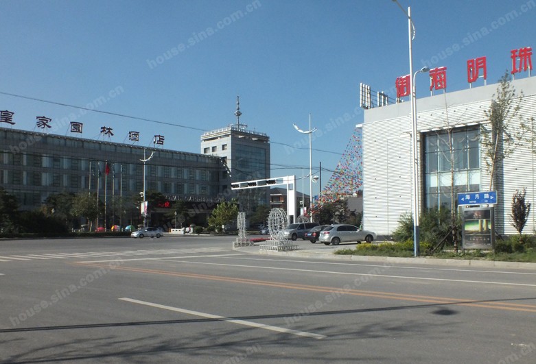  p data-id="gnx6o58s95">御海明珠项目位于鲅鱼圈辽东湾大街南端,地