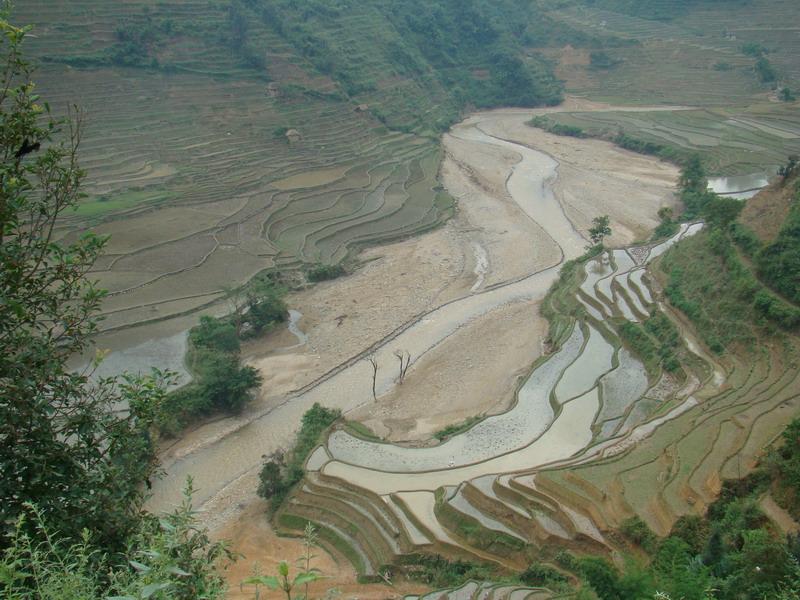  p>拉博村隶属云南省红河州红河县洛恩乡,地处 a target="_blank"