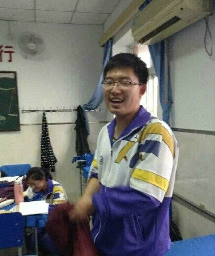 blank" href="/item/大港油田实验中学/3935265"