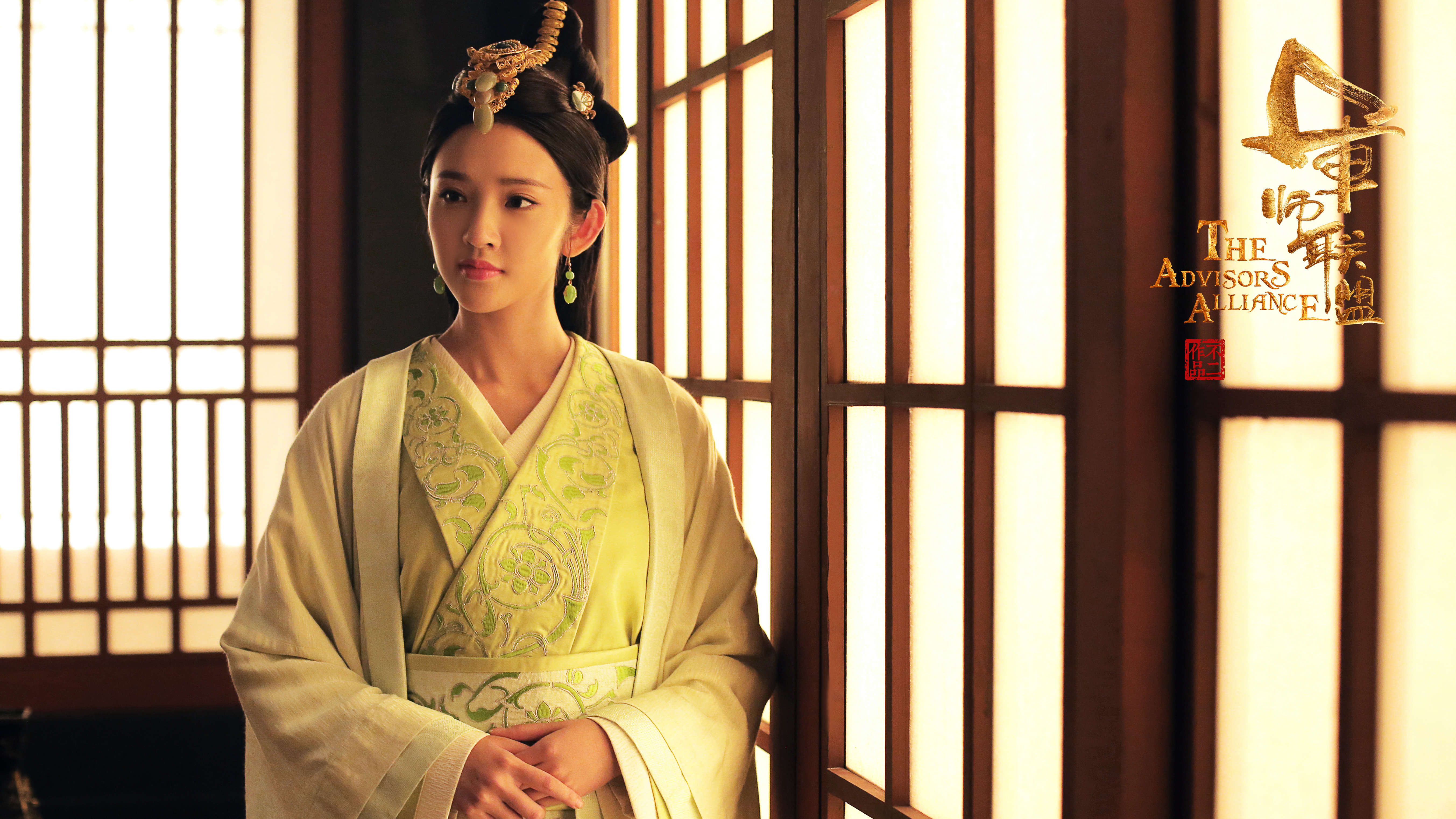  p>唐艺昕,1987年10月9日出生于四川省遂宁市,毕业于重庆大学美视电影