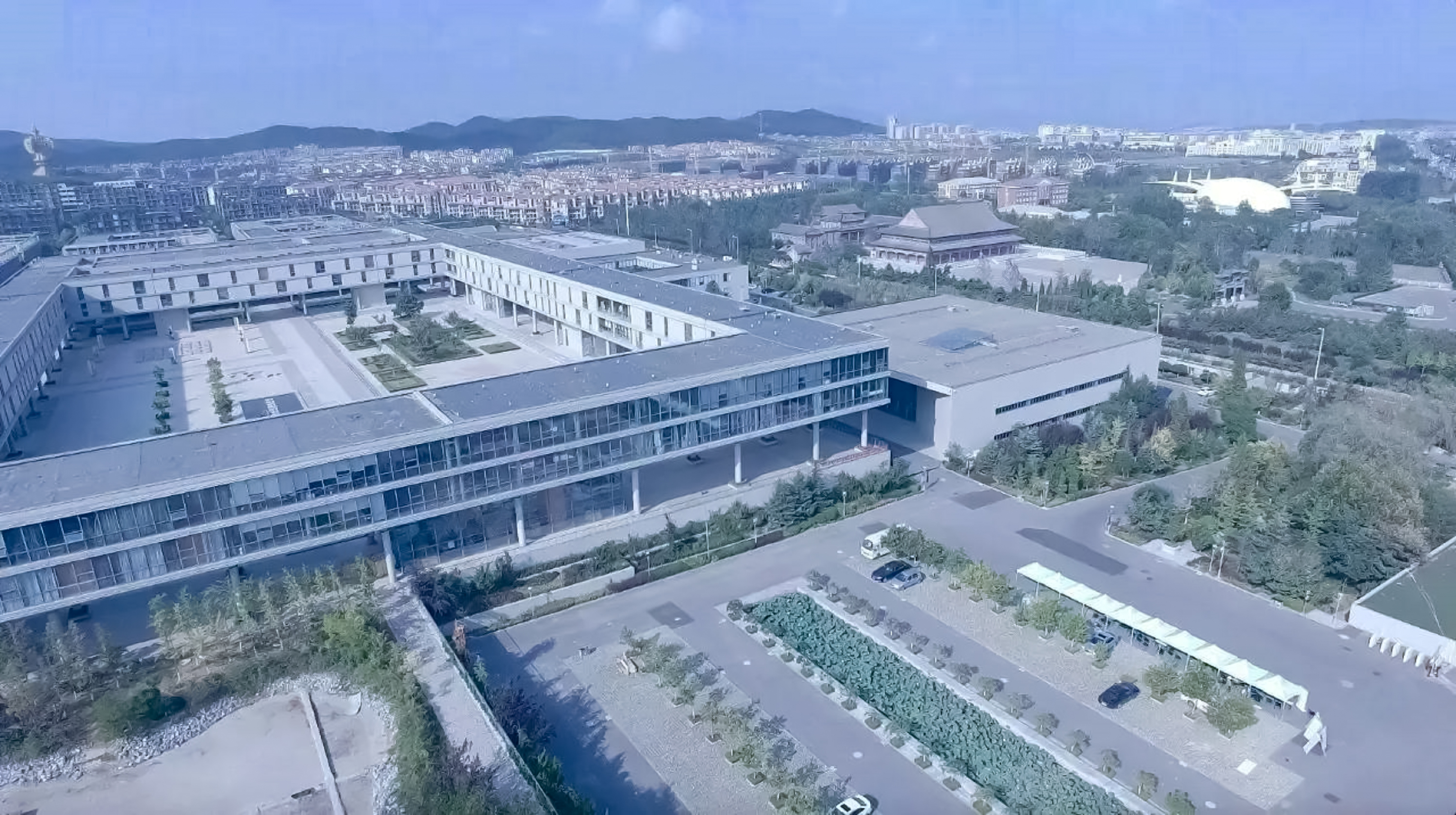  p>鲁迅美术学院( i>luxun academy of fine arts /i>),简称"鲁美"