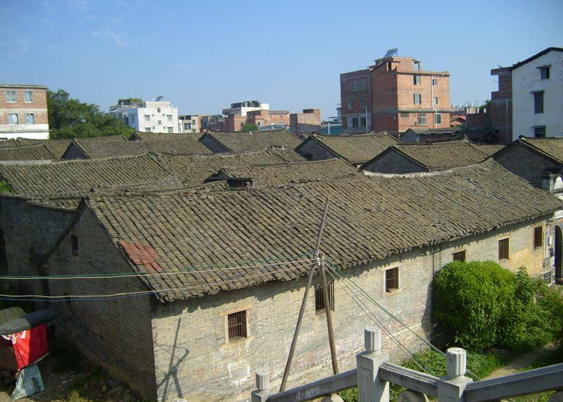  p>黄家大院,位于南宁市中尧南路88号,有一处清朝建筑,叫黄家大院