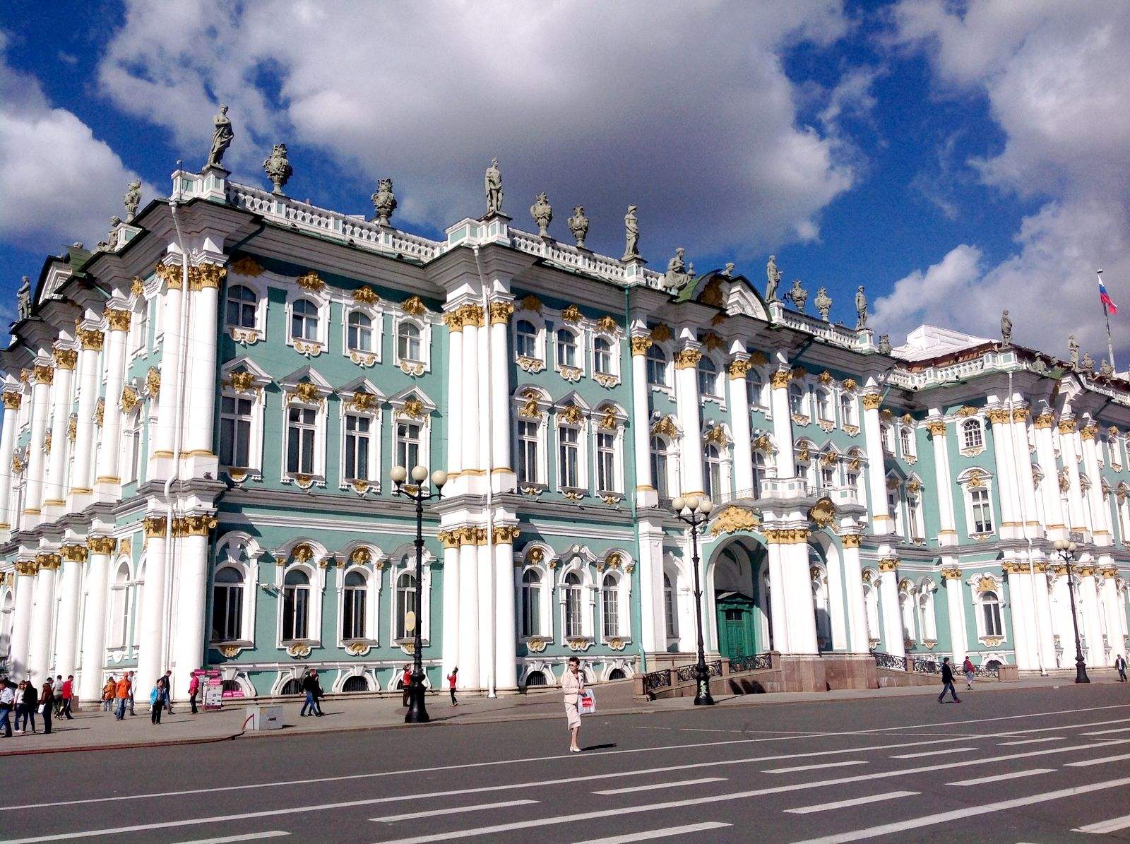  p>冬宫( winter palace,俄文:Эрмитаж)是俄罗斯国家博物馆 a