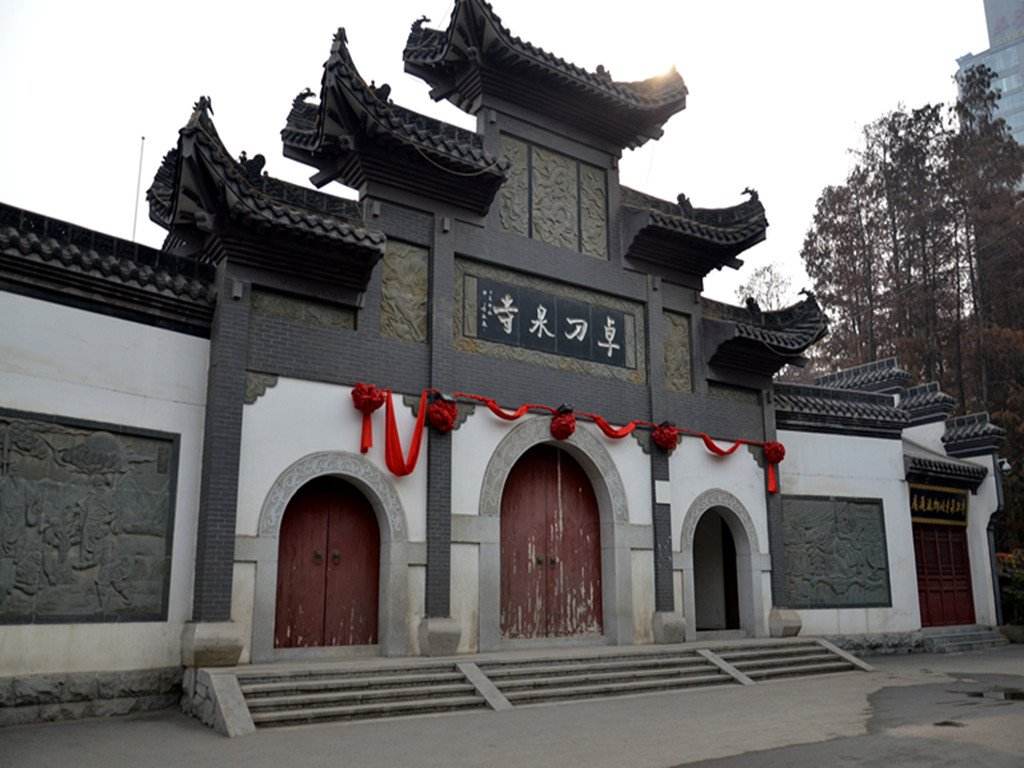  p>卓刀泉寺也称御泉寺,位于 a target="_blank" href="/item/湖北省