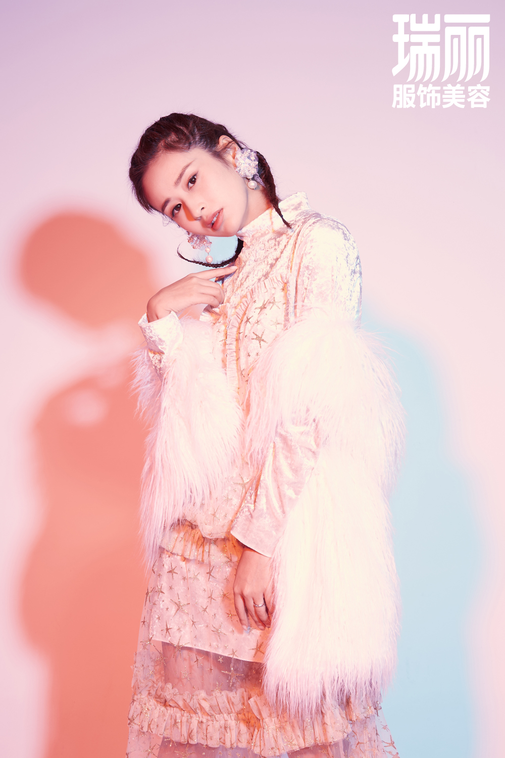  p>颖儿(本名刘颖),1988年12月12日生于湖南省常德市,中国内地女演员