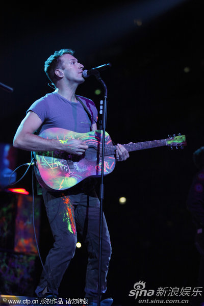  p>酷玩乐队 i>(coldplay) /i>,英国摇滚乐队,1996年成立于伦敦,由