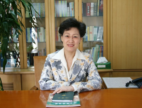  p>彭芳,女,汉族,1959年6月出生,中共党员,中共河北省委党校在职研究