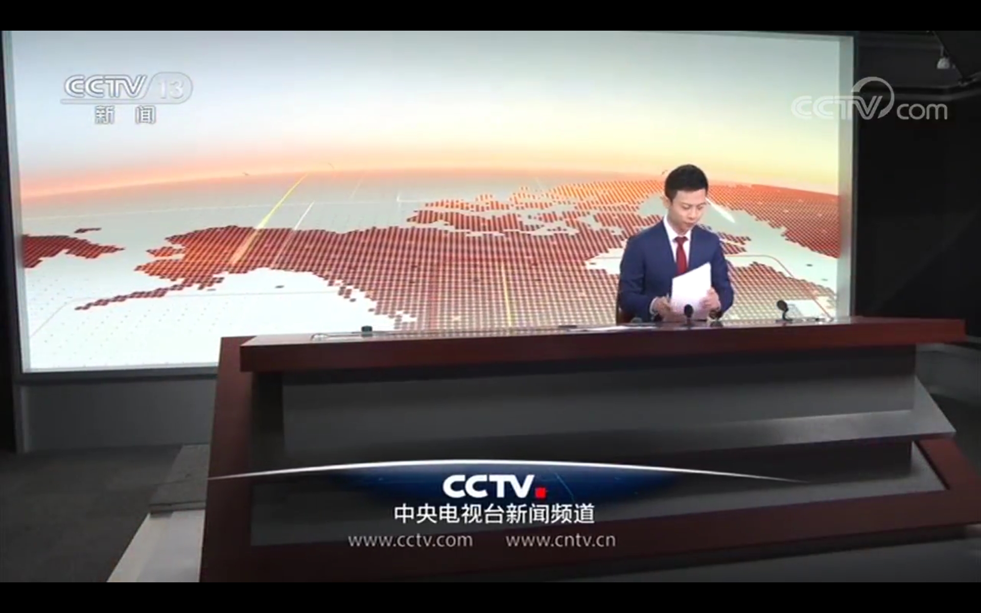 午夜新闻