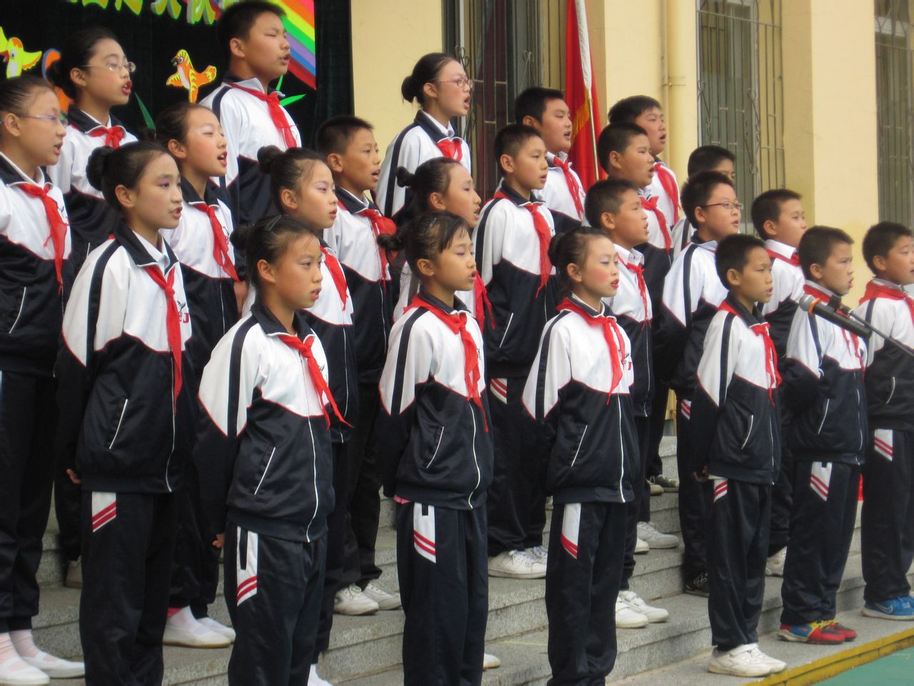 丹东市滨江街小学