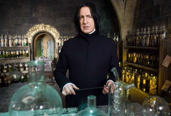  p>西弗勒斯·斯内普(severus snape,1960年1月9日—1998年5月2日),是