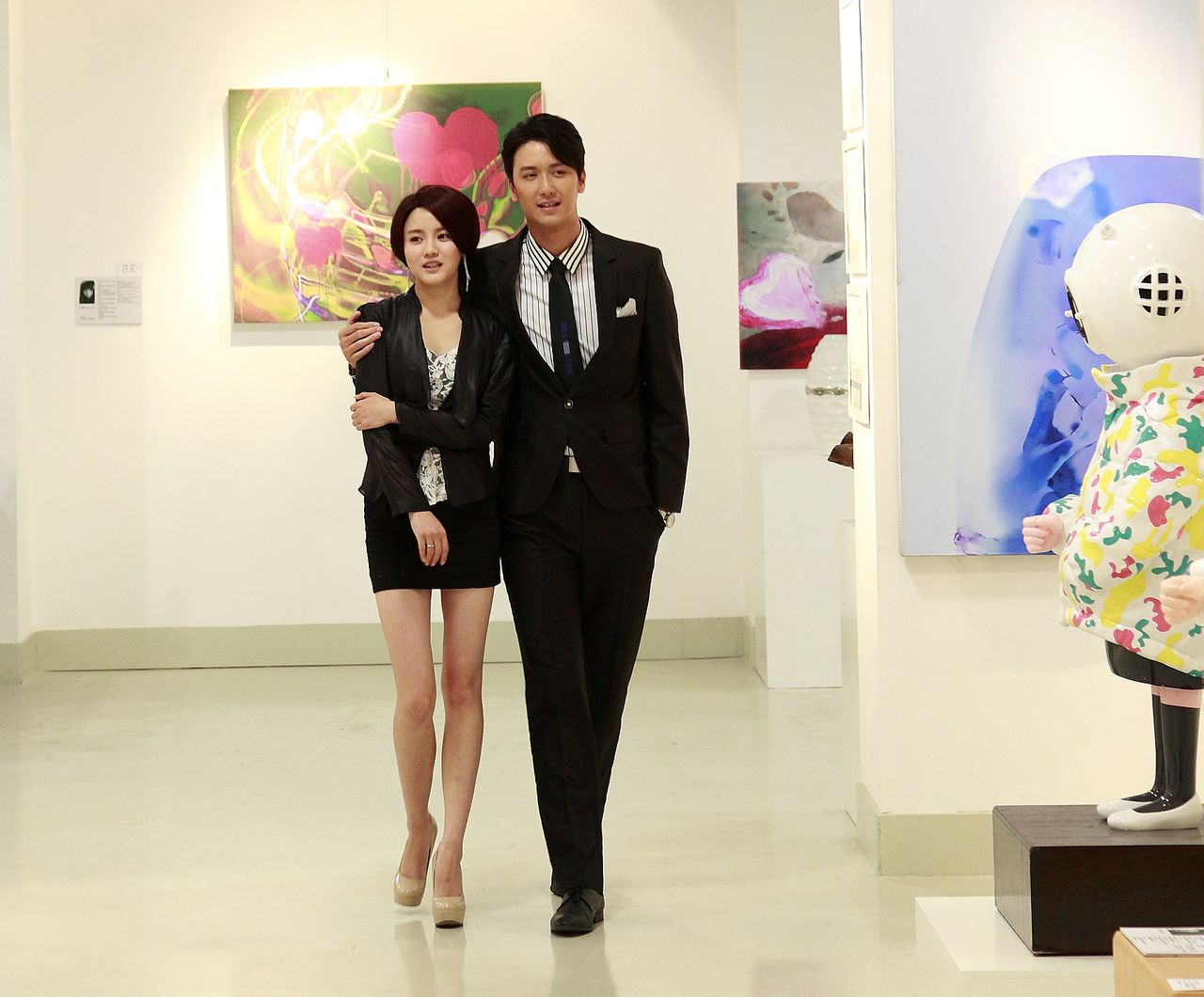  p>艾如,1989年12月26日出生于四川雅安,中国内地女演员,四川力达士