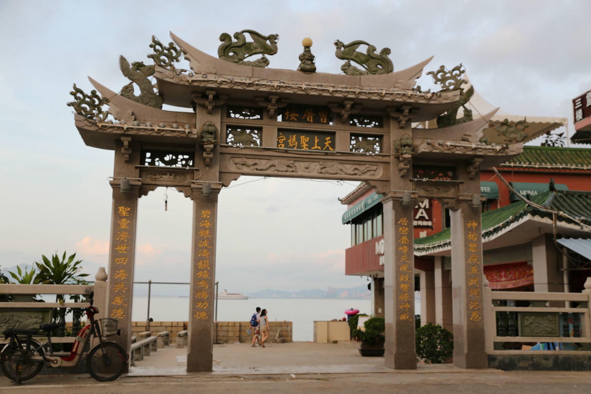  p>清末是泉州牌坊的全盛时期,晋江县城亦即泉州郡城.