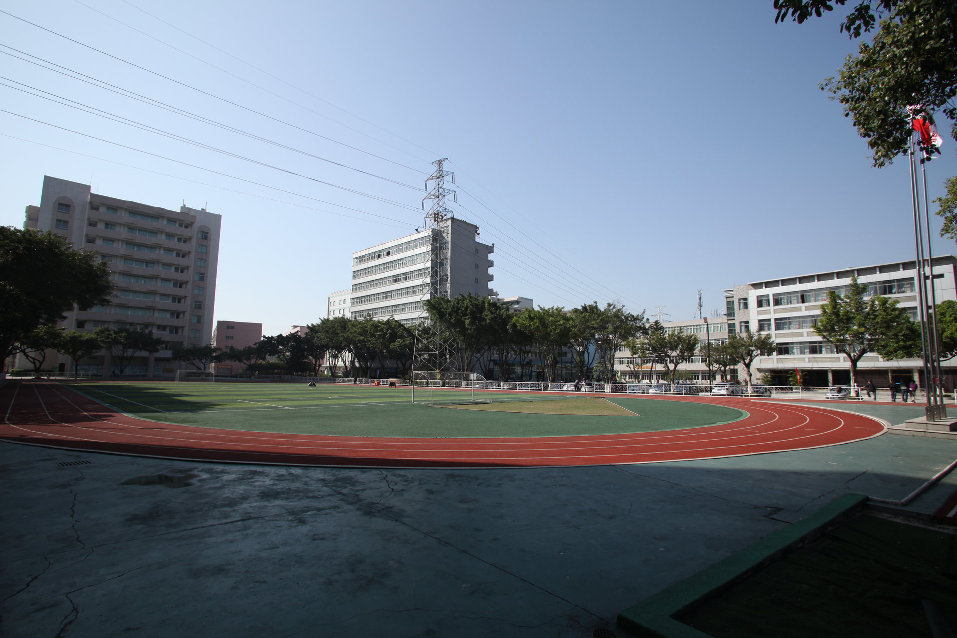  p data-id="sr4jc5bgybby">广州市白云工商技师学院成立于1989年