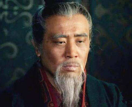 李严与诸葛亮同为托孤重臣，并且执掌全国兵权，为何最后被废黜？_百科TA说