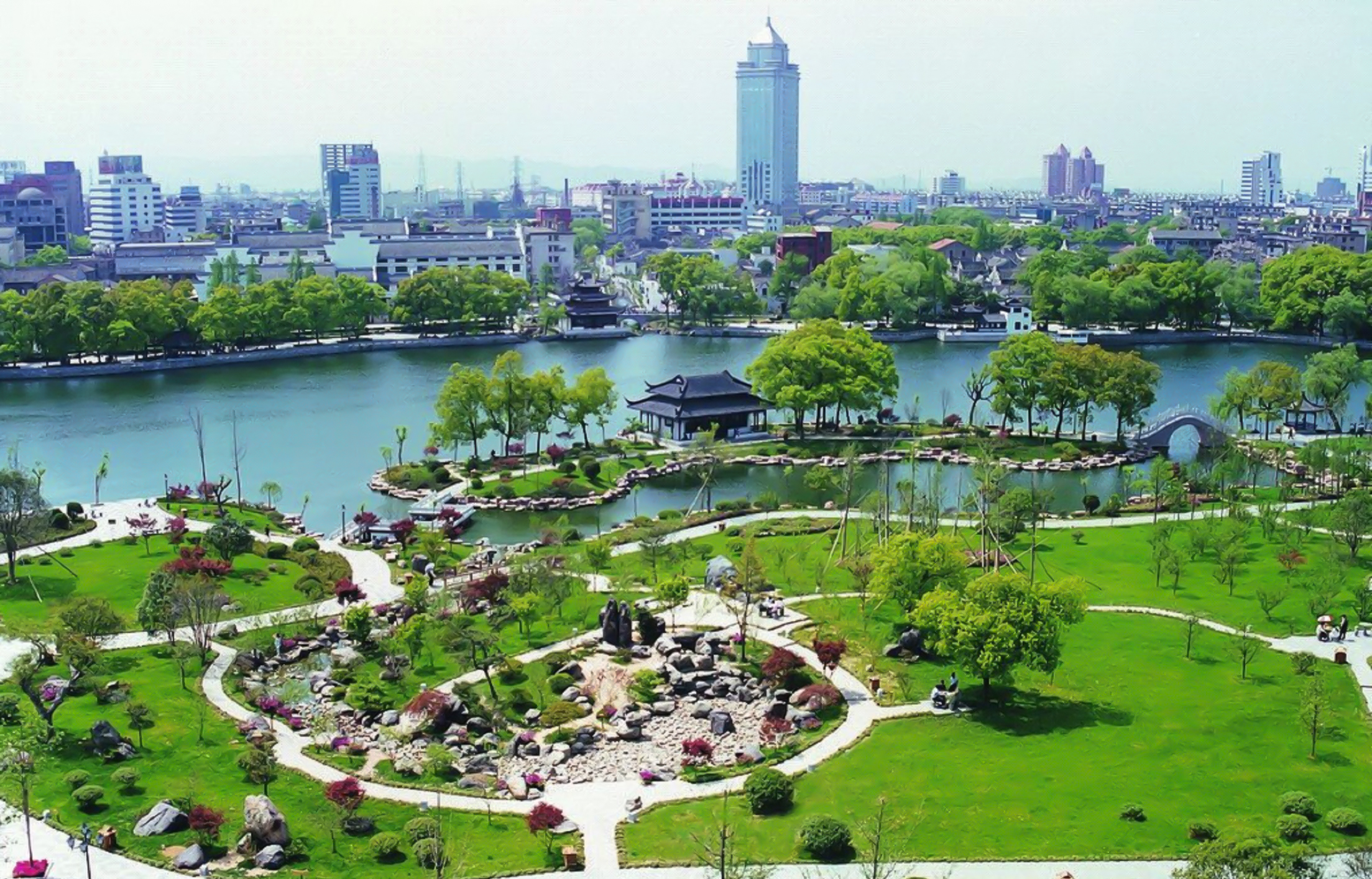 月湖的景区特点 月湖风景区要门票吗