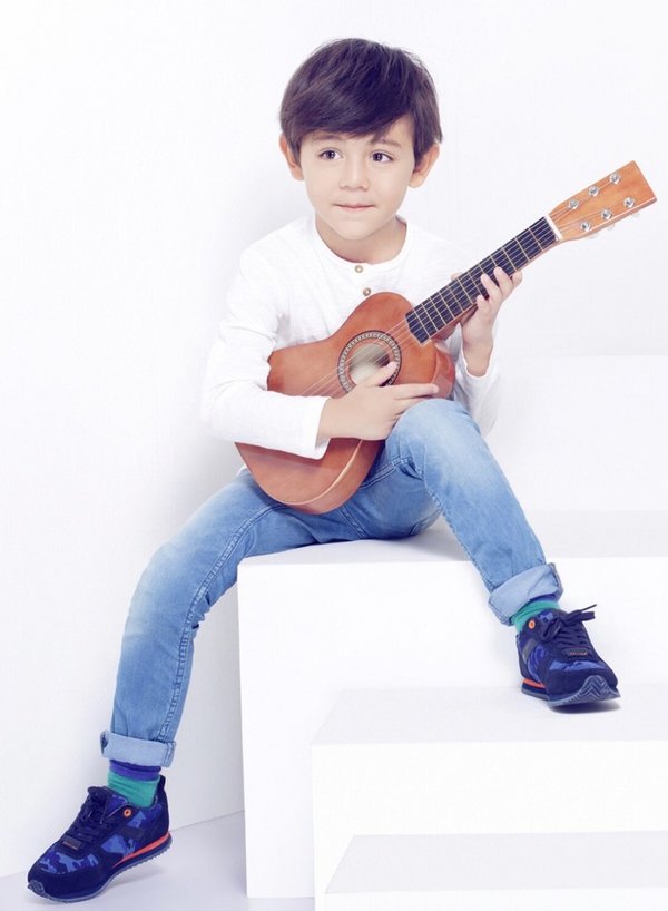  p>刘诺一,2010年10月10日出生于法国尼斯,中法混血儿,中国内地男演员