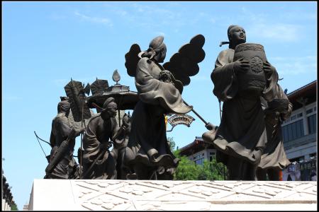 中国壮士群雕广场