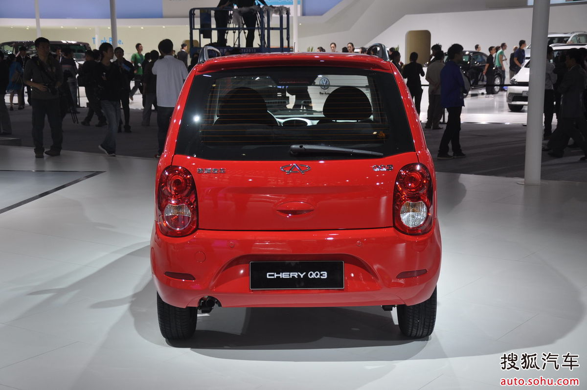  p>奇瑞qq3的主题词是"梦想,触手可及",寓意此车面向年青人和比较价廉