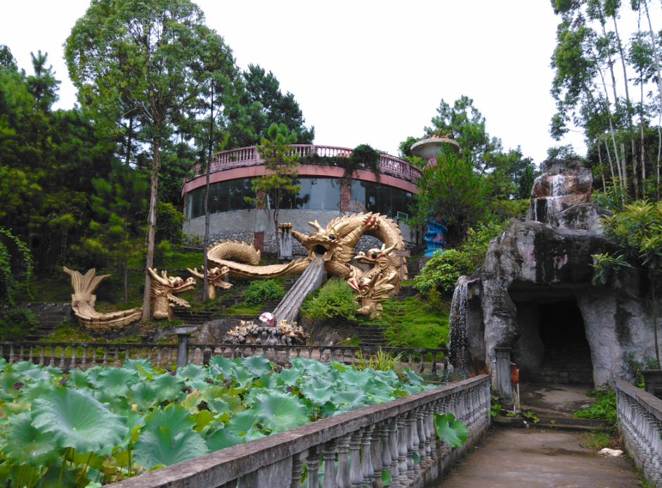  p>柳州花果山生态园地处柳州市柳北区沙塘镇江湾村,占地面积近500亩