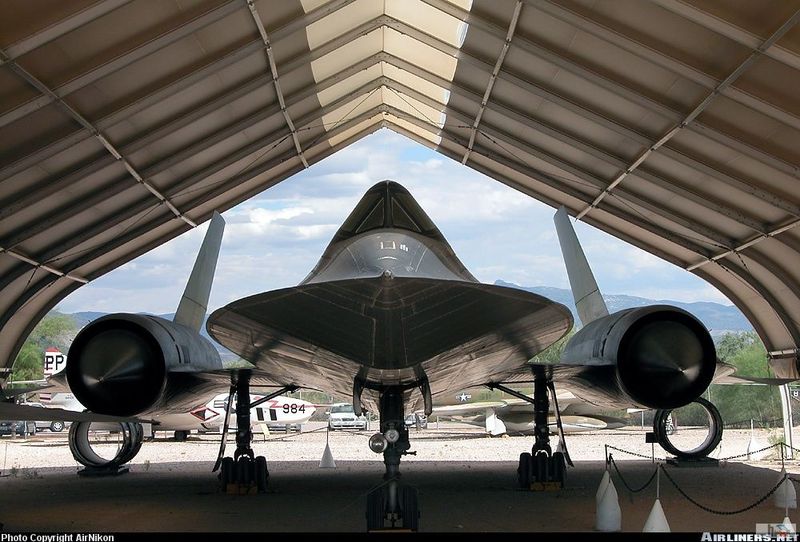 sr-71"黑鸟"高空战略侦察机