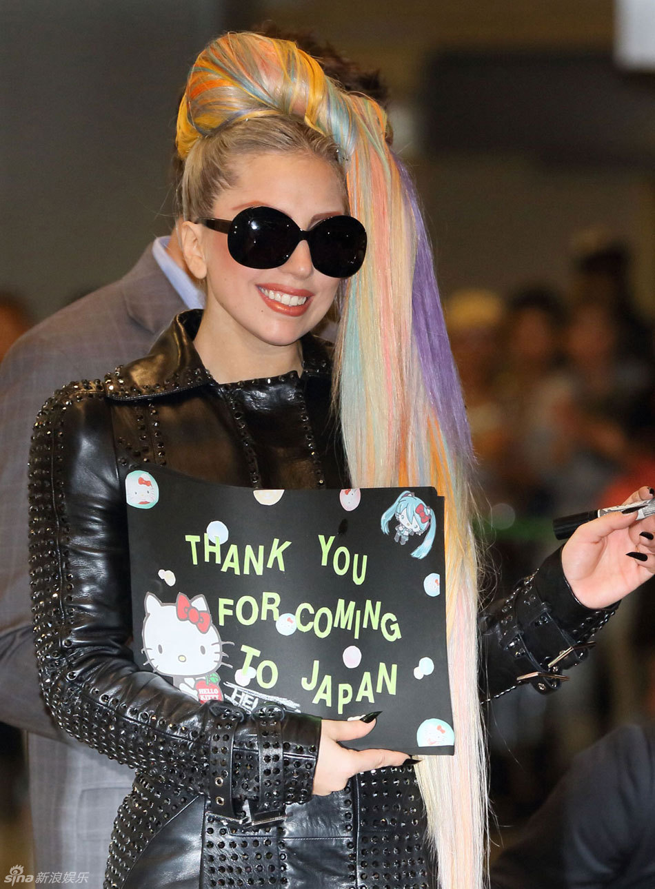 原名史蒂芬妮·乔安妮·安吉丽娜·杰尔马诺塔 i>(stefani joanne