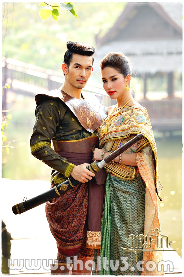  p>雾锁深林,日照残城,16世纪中的大城王朝正在与缅甸入侵者做殊死