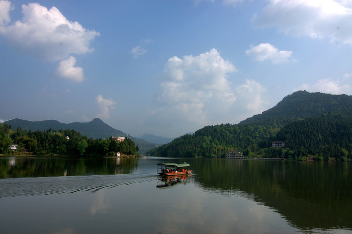  p>营山县,位于 a target="_blank" href="/item/四川盆地/404637"