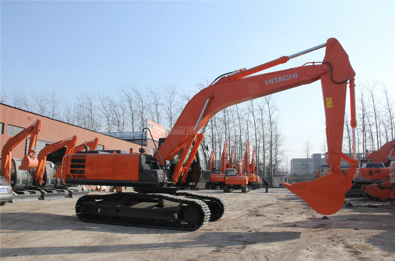  p>日立zx360h-5g挖掘机是一种整机质量为33800kg,铲斗容量为1.