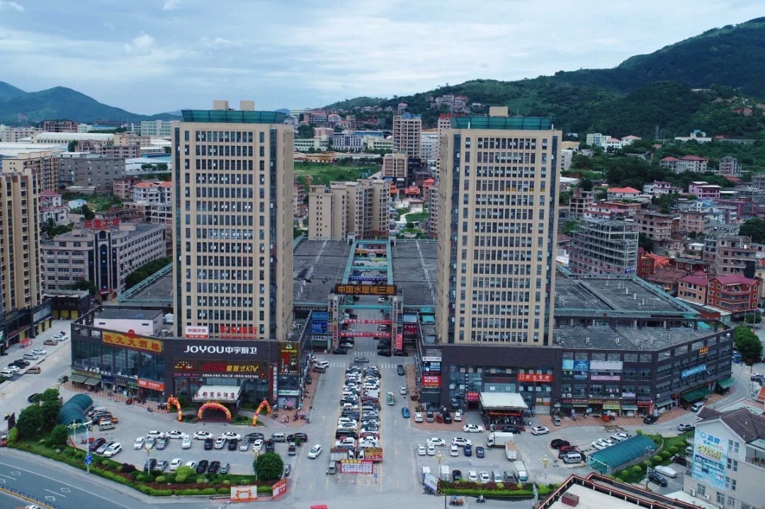  p>仑苍镇位于南安市的西部, a href="#" data-lemmaid="24898">晋江 