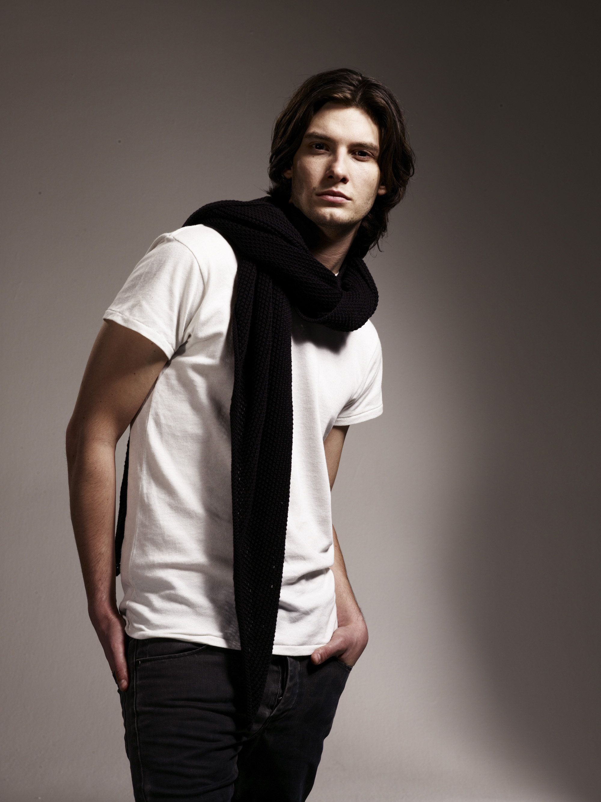  p>本·巴恩斯(ben barnes),1981年8月20日出生于英国伦敦,英国演员.