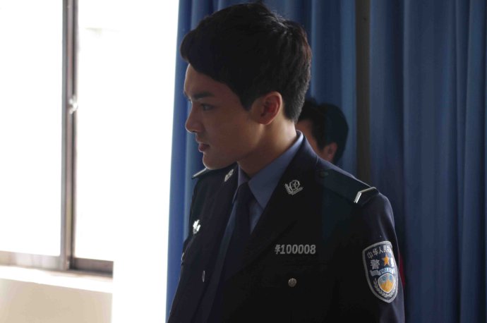  p>《鹰巢之预备警官》是由中国电视剧制作中心有限责任公司出品的